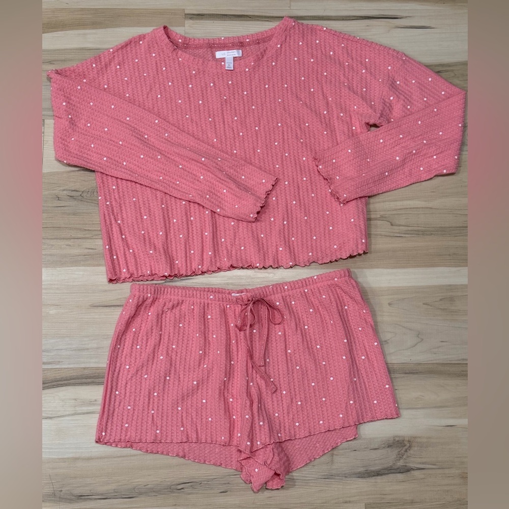 LC Lauren Conrad polkadot pajamas